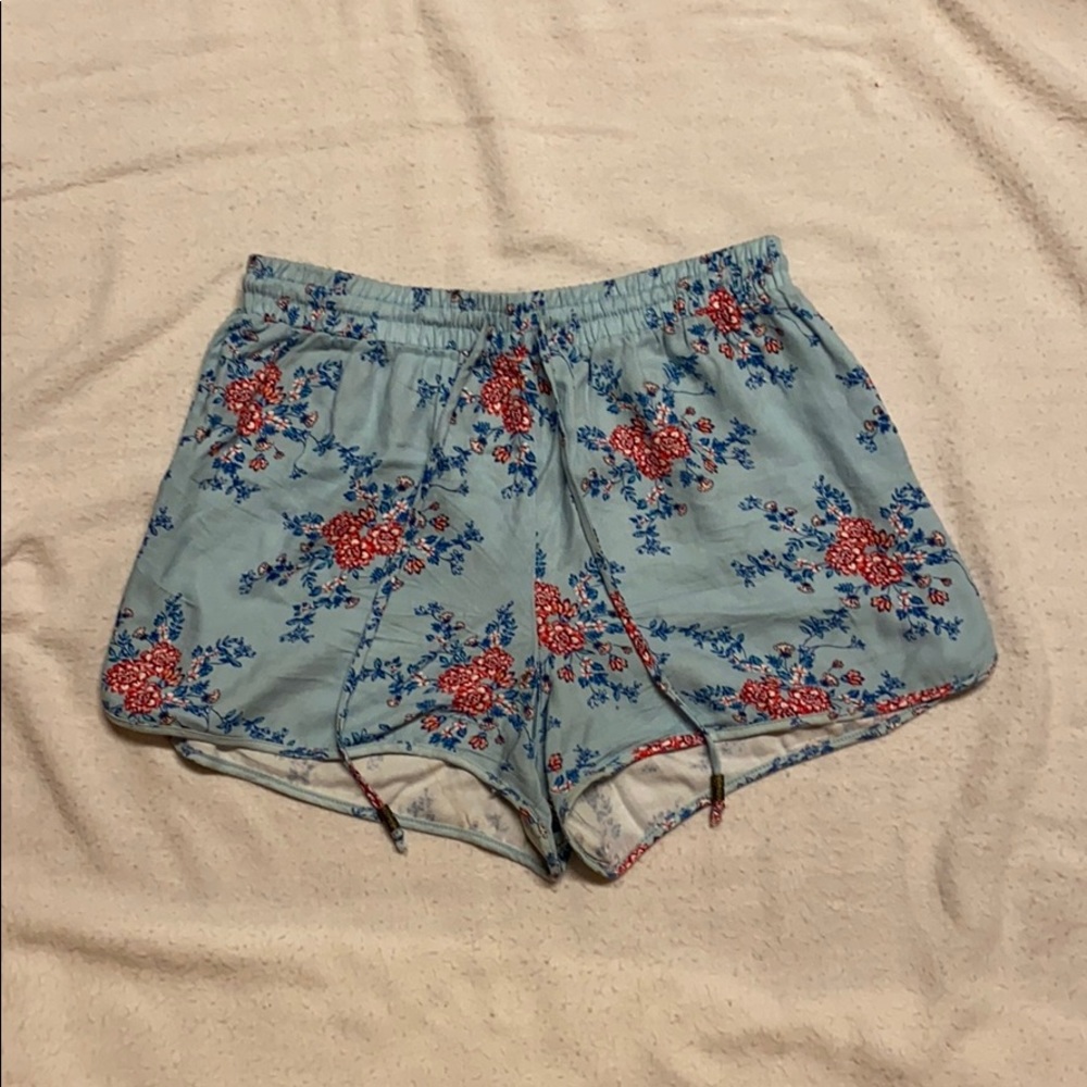 Women’s flowy, floral shorts. Gently used.